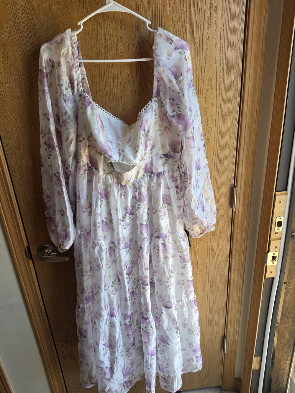 Lulu's Women's Size XL Lavender Floral Puff-Sleeve Midi Dress NWT - Picture 3 of 7